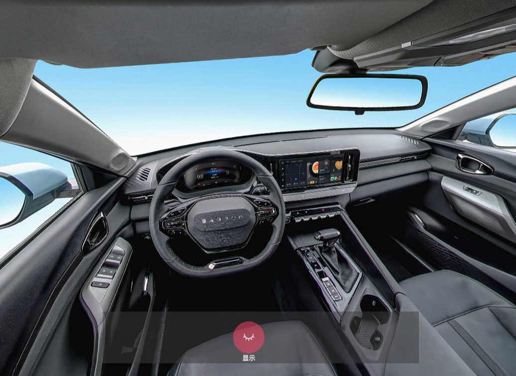 内饰方面,新宝骏valli采用了时下较为流行的元素,比如双大屏,钢琴式的