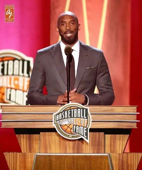 乔丹是科比的名人堂引荐人,那乔丹的引荐人又是谁?当了2次状元休闲区蓝鸢梦想 - Www.slyday.coM 乔丹是科比的名人堂引荐人,那乔丹的引荐人又是谁?当了2次状元休闲区蓝鸢梦想 - Www.slyday.coM