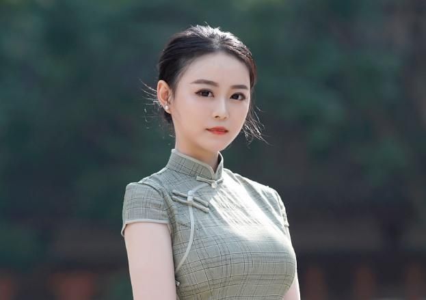 她叫左公子,身材比例线条完美,网友直呼：太羡慕了