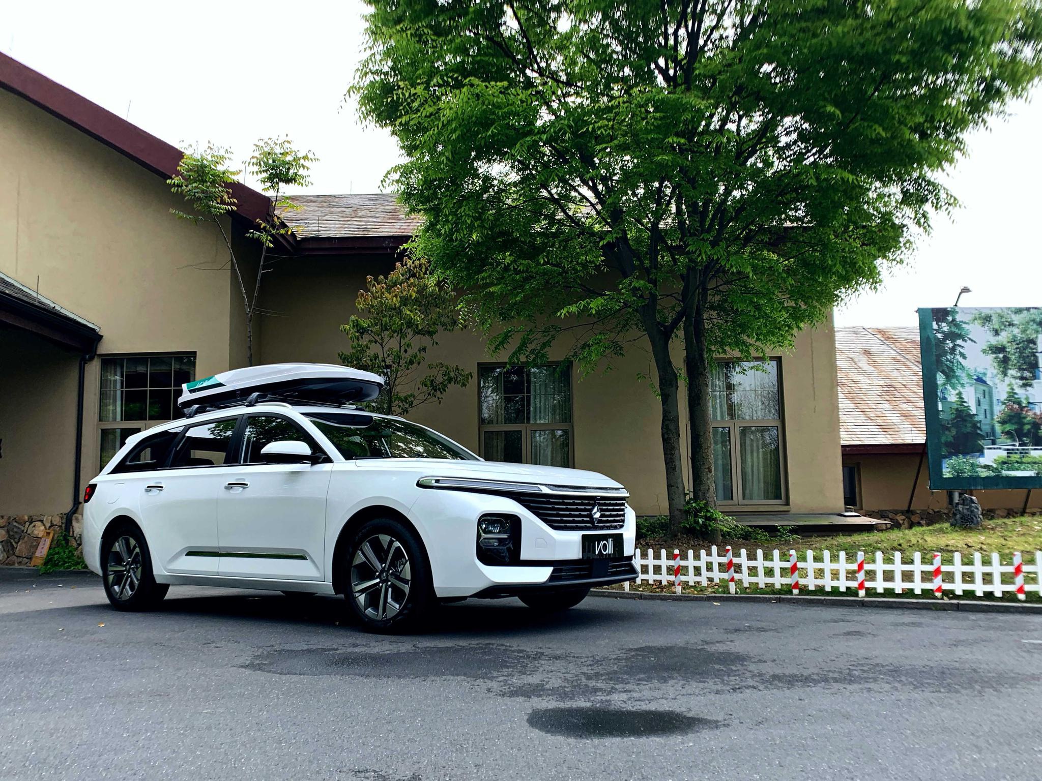 实际上,valli并不是五菱在旅行车市场的首次尝试,早前的310w也曾凭借