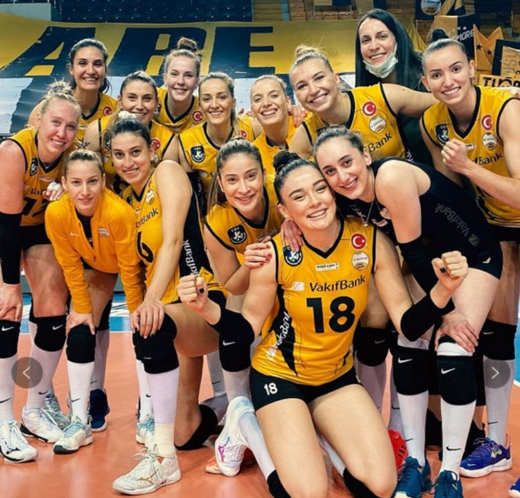 神剧情!朱婷老东家不战而胜夺冠:对手12人确诊新冠退赛,引众怒休闲区蓝鸢梦想 - Www.slyday.coM 神剧情!朱婷老东家不战而胜夺冠:对手12人确诊新冠退赛,引众怒休闲区蓝鸢梦想 - Www.slyday.coM