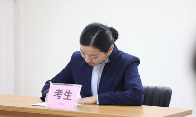 面试|考官|发型_新浪新闻