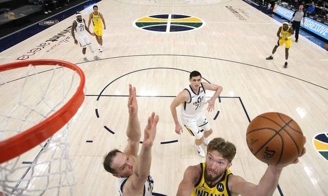 韦德成爵士股东现场督战!联盟第一完成17分大逆转,米切尔伤退!休闲区蓝鸢梦想 - Www.slyday.coM 韦德成爵士股东现场督战!联盟第一完成17分大逆转,米切尔伤退!休闲区蓝鸢梦想 - Www.slyday.coM