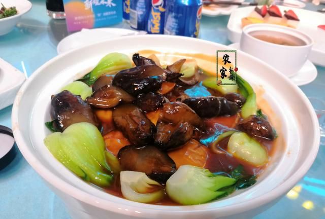 一线城市厦门的婚宴,晒朋友圈被吐槽,网友：星级酒店大排档饭菜休闲区蓝鸢梦想 - Www.slyday.coM