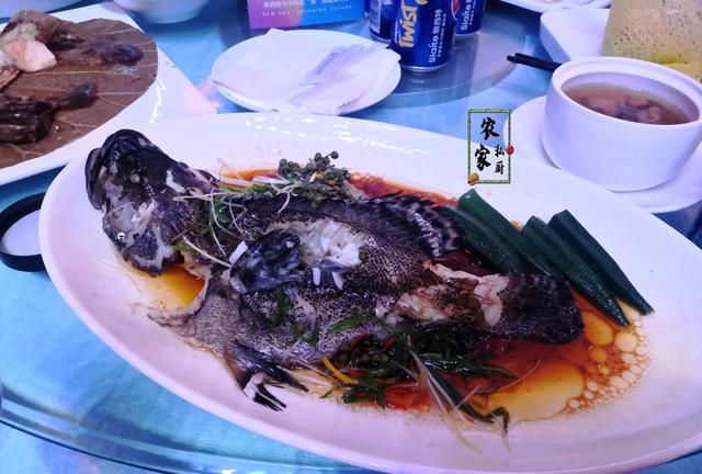 一线城市厦门的婚宴,晒朋友圈被吐槽,网友：星级酒店大排档饭菜休闲区蓝鸢梦想 - Www.slyday.coM