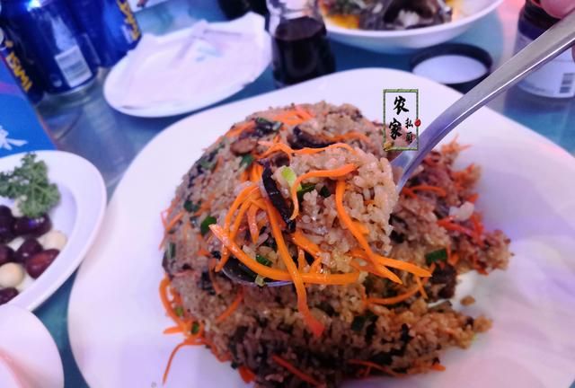 一线城市厦门的婚宴,晒朋友圈被吐槽,网友：星级酒店大排档饭菜休闲区蓝鸢梦想 - Www.slyday.coM