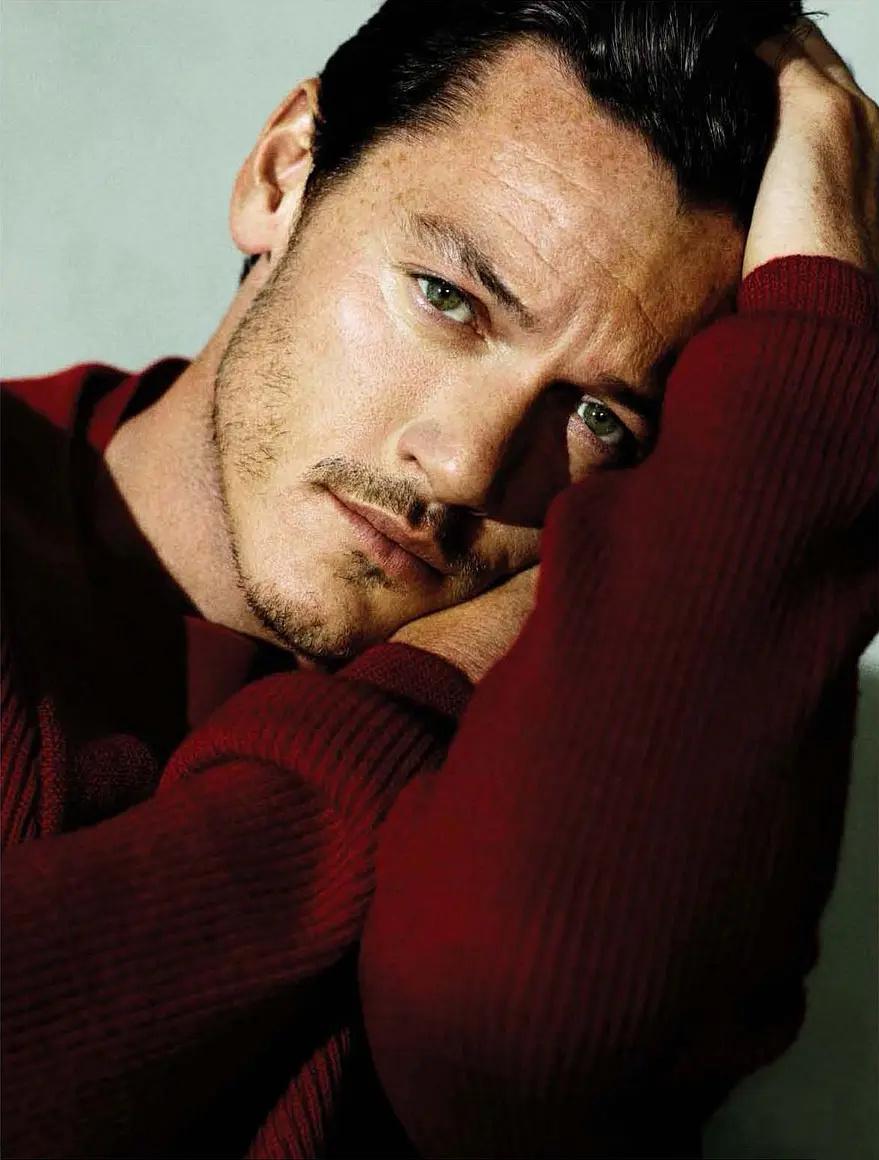 卢克伊万斯真的是越来越有味道了