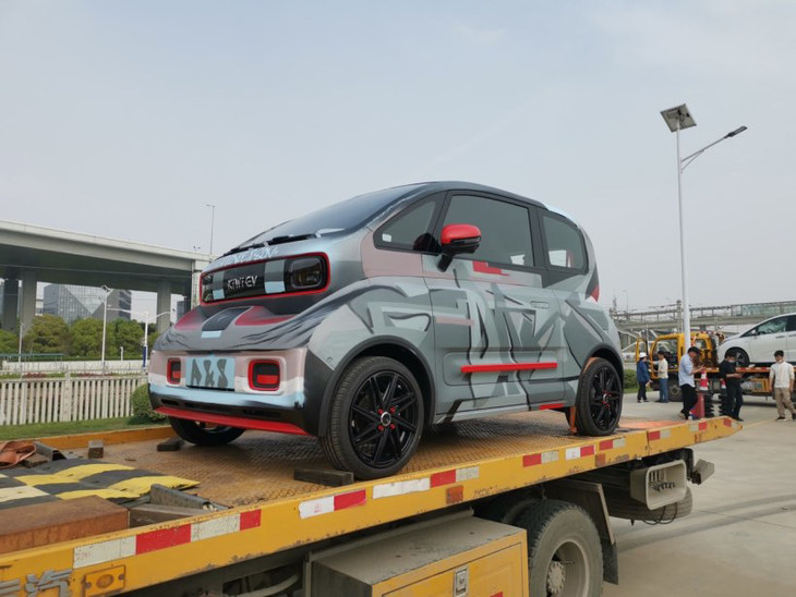 2021上海车展新款新宝骏e300实车曝光