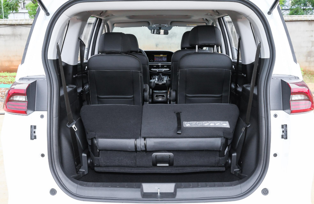 买六座车的看过来,10万级的四车对比,告诉你如何选一台家用好车