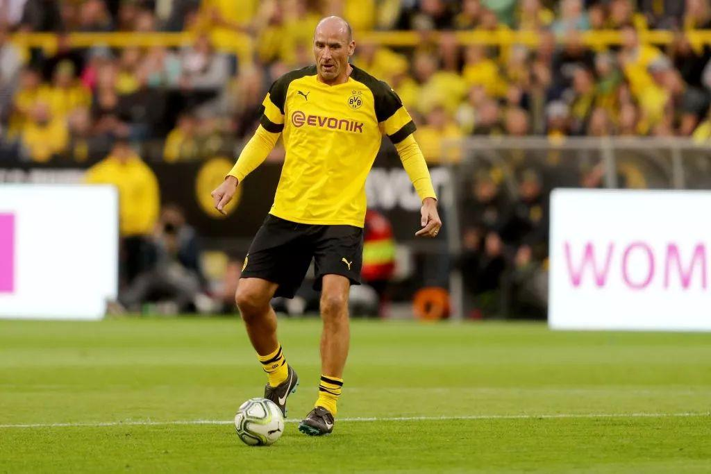 苏宁高空轰炸机成中甲扬科勒2米身高足以傲视群雄防不住