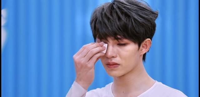 节目结束后,"刘隽哭了"登上微博热搜,刘隽工作室也在微博发出长文