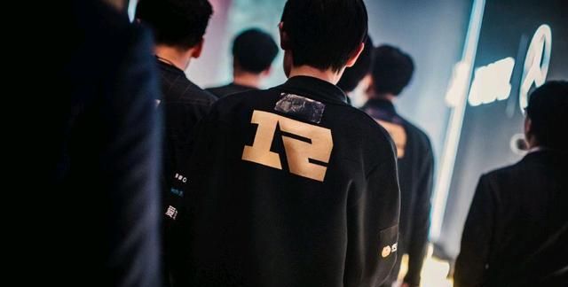 gala五杀拿赛点娃娃感慨以前rng有uzi现在有gala