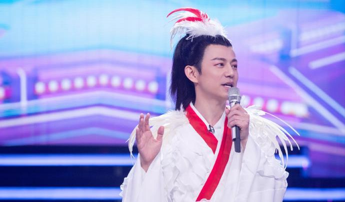 孙坚虎虎再穿旗袍女装大佬重聚首大咖秀终于有那味了