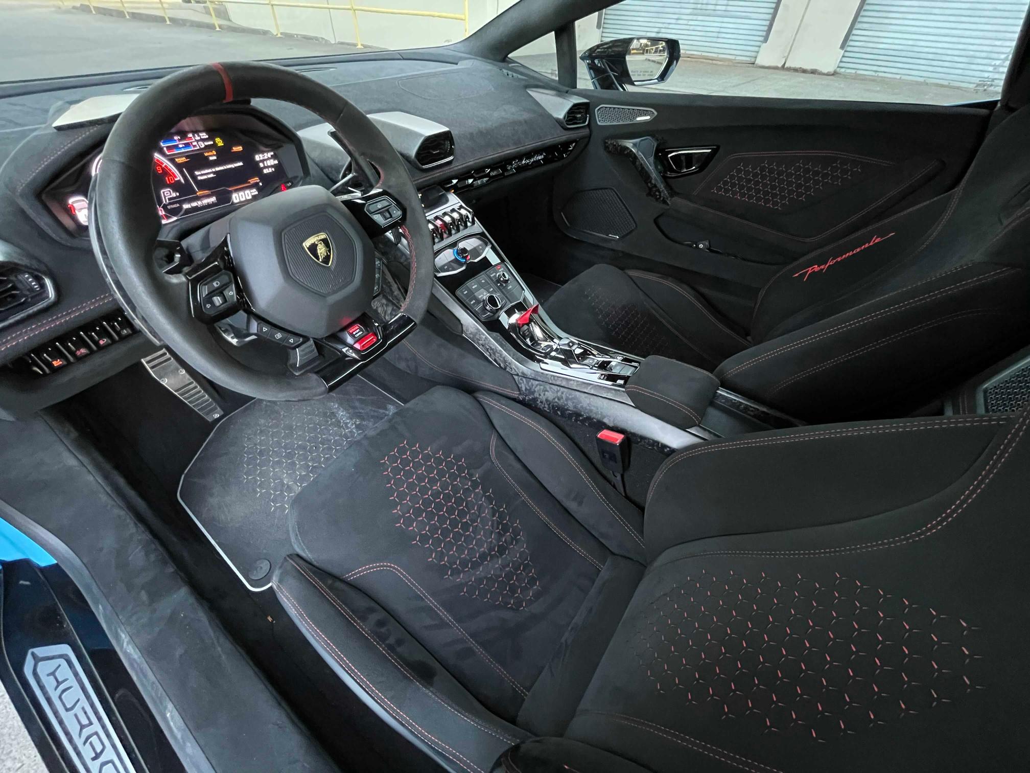 回头率百分百,兰博基尼huracan特别版正在进行拍卖