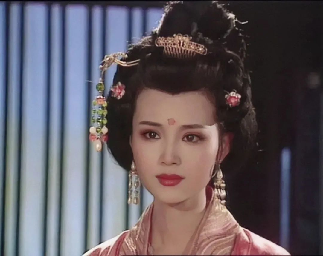 《大宅门》过去20年,10位主演境况悬殊巨大,有多位老戏骨已离世