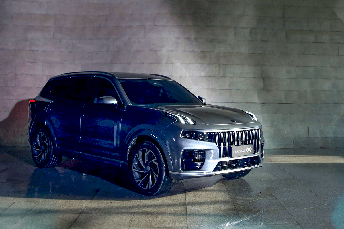 直瀑格栅 分体大灯 领克09实车图曝光-新浪汽车