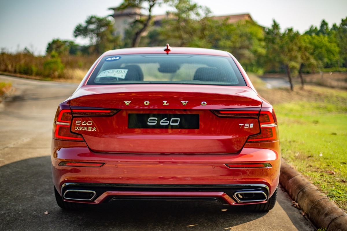 预算不足？ 没关系，这三款车是BBA之后最好选择，价格降至冰点