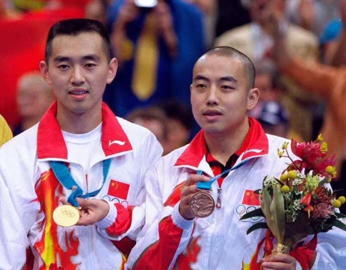 乒协主席刘国梁的爱情,与妻子是初恋,妻子因爱他选择出国打球!休闲区蓝鸢梦想 - Www.slyday.coM 乒协主席刘国梁的爱情,与妻子是初恋,妻子因爱他选择出国打球!休闲区蓝鸢梦想 - Www.slyday.coM