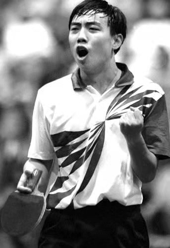 乒协主席刘国梁的爱情,与妻子是初恋,妻子因爱他选择出国打球!休闲区蓝鸢梦想 - Www.slyday.coM 乒协主席刘国梁的爱情,与妻子是初恋,妻子因爱他选择出国打球!休闲区蓝鸢梦想 - Www.slyday.coM