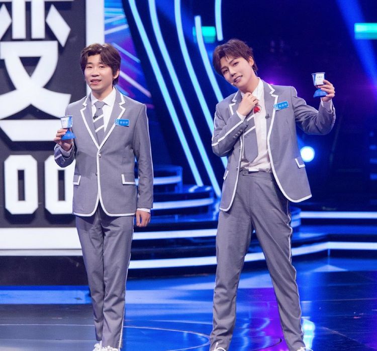 孙坚虎虎再穿旗袍女装大佬重聚首大咖秀终于有那味了