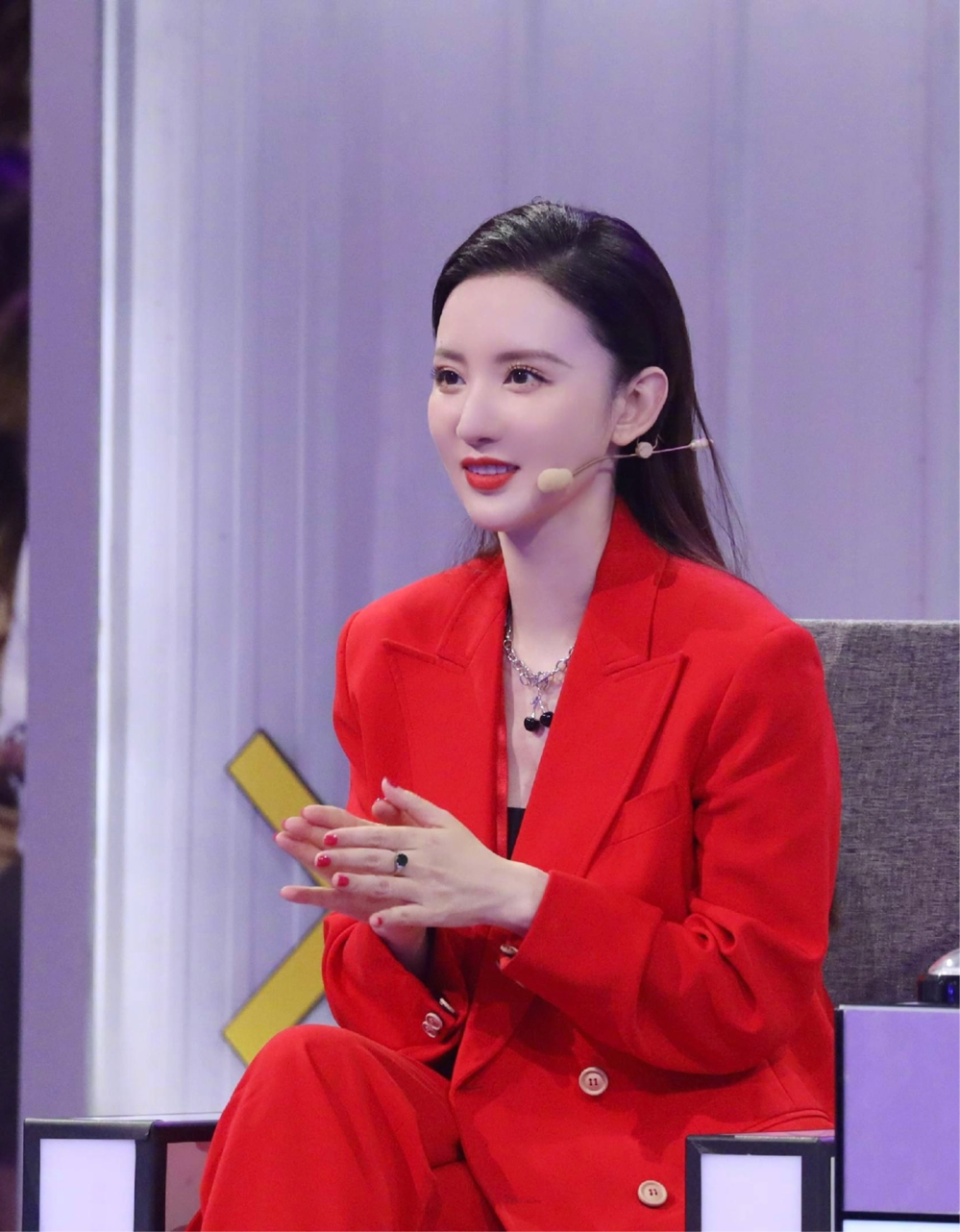 张萌透露自己凌晨三点给员工发信息被骂得太离谱又道歉了