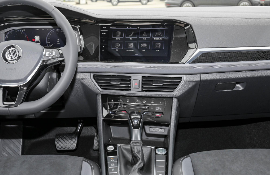 2021款大众速腾干式双离合87秒破百轴距2731毫米