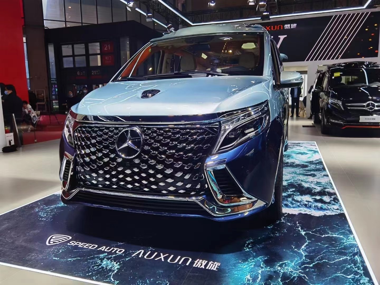 上海车展傲旋tabarly纵横四海 入场即焦点 开拓杰傲之路-新浪汽车