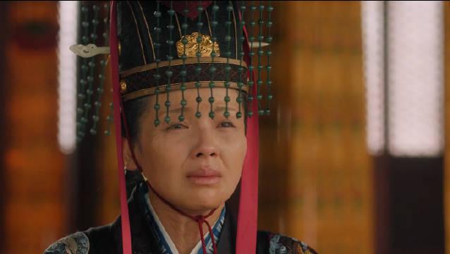 今晚大结局刘娥走完一生,最后穿着赵祯为她准备的衮服