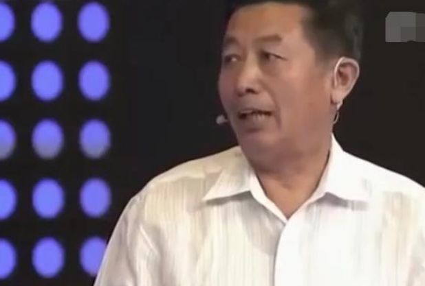 小伙用40万换一破罐大爷一怒拿来鉴宝鉴定后他乐了