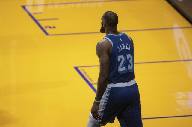 官宣！2笔签约正式达成，杜兰特又受伤，詹皇复出时间确定休闲区蓝鸢梦想 - Www.slyday.coM