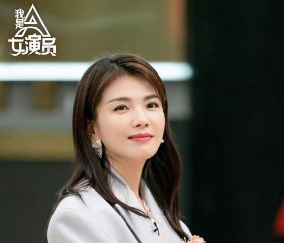 最近《我是女演员》先导片爆出,其中一位女演员的舞蹈表演让张小龙和