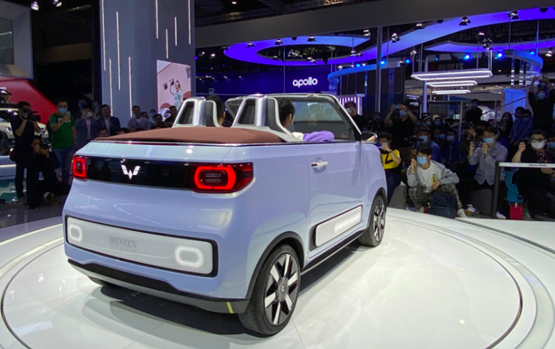 敞篷版五菱宏光mini现身!伤害性不大,侮辱性极高