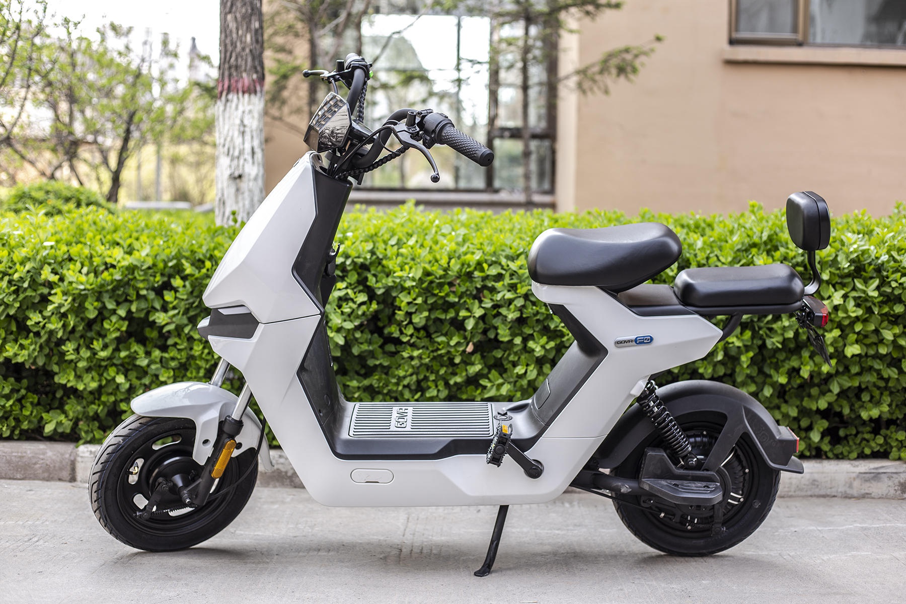 满足全家需求,不贵但够全能,小牛gova f0用车体验