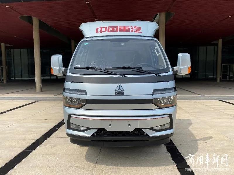 4月16日,这款中国重汽旗下的howo智相小轻卡正式在济南上市发布,人民