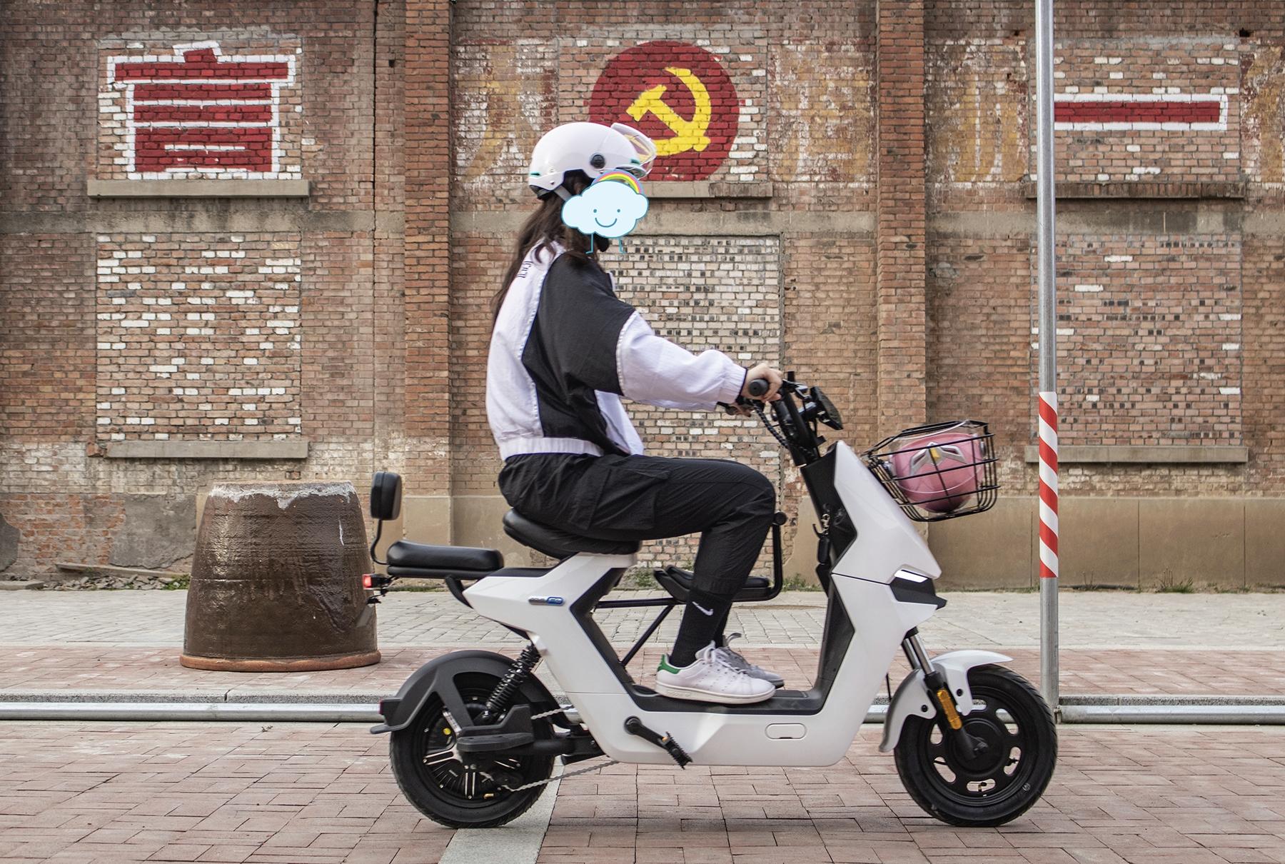 满足全家需求,不贵但够全能,小牛gova f0用车体验