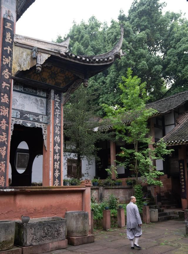 法王寺泸州特别安静的寺庙景色太棒了
