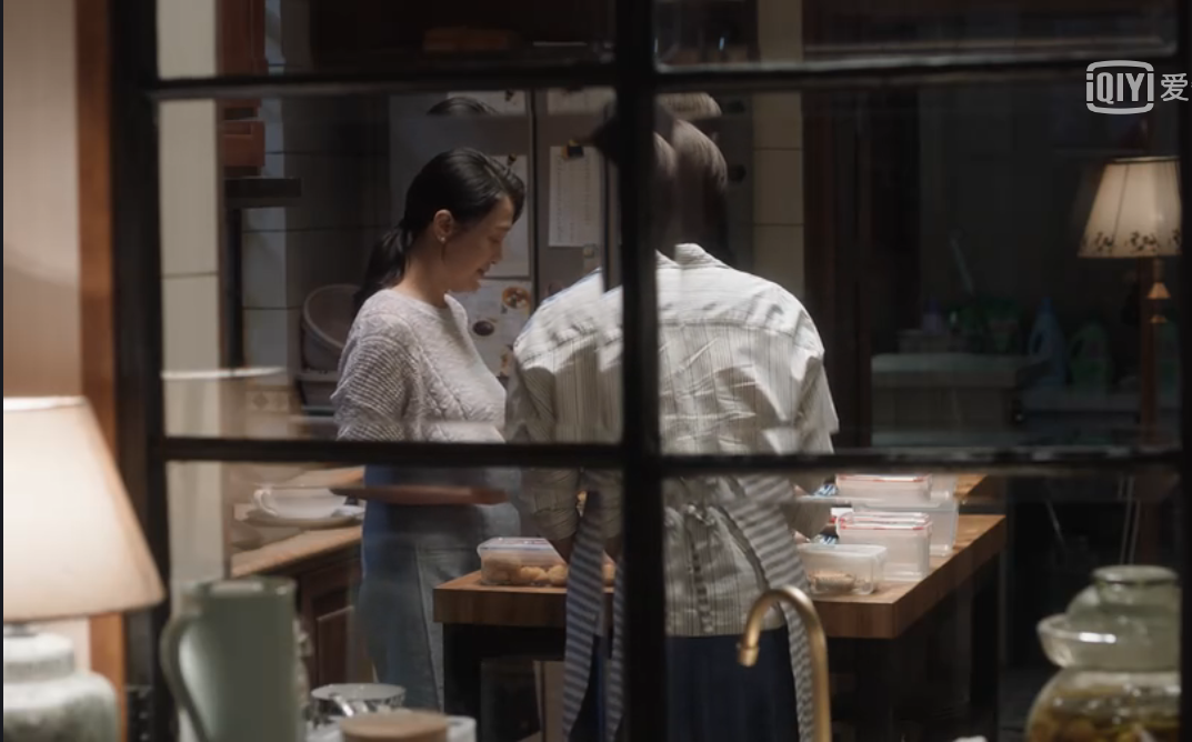 小舍得蒋欣当妈被骂上热搜但我竟被剧中的家吸粉了