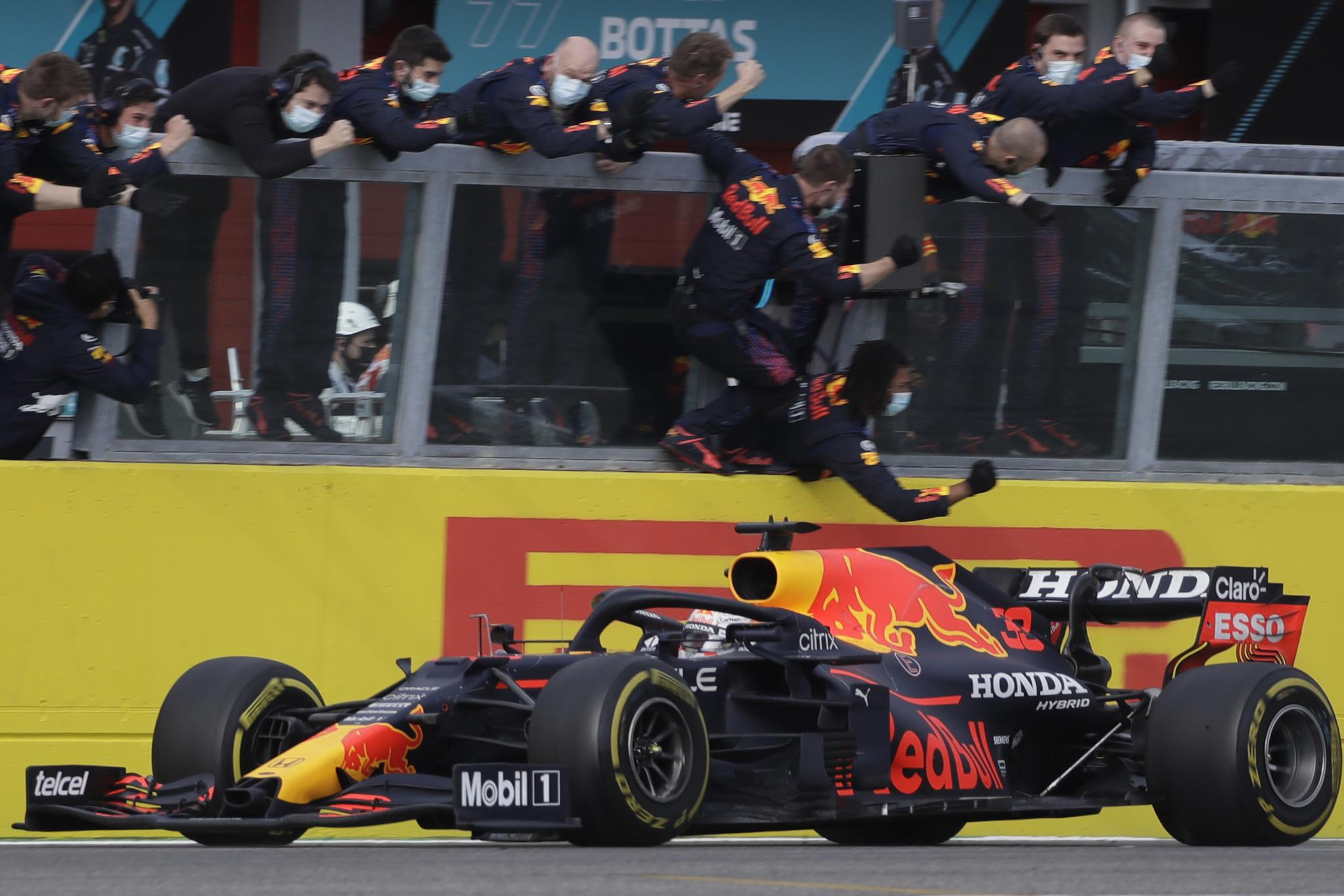赛车——f1艾米利亚-罗马涅大奖赛:维斯塔潘夺冠|红牛车队|f1