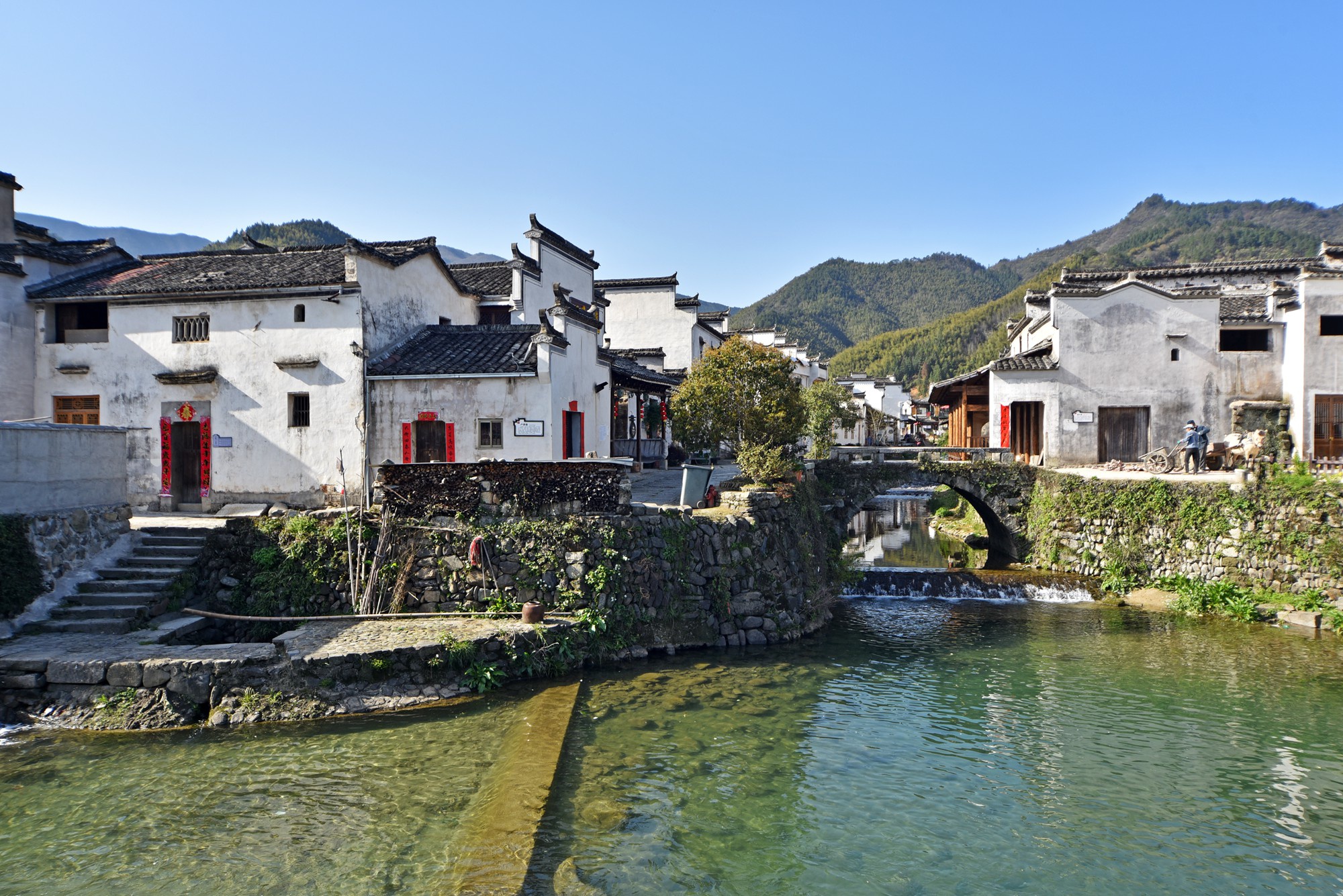 安徽黄山卢村中国木雕第一楼有故事卢百万六房姨太谁是最爱