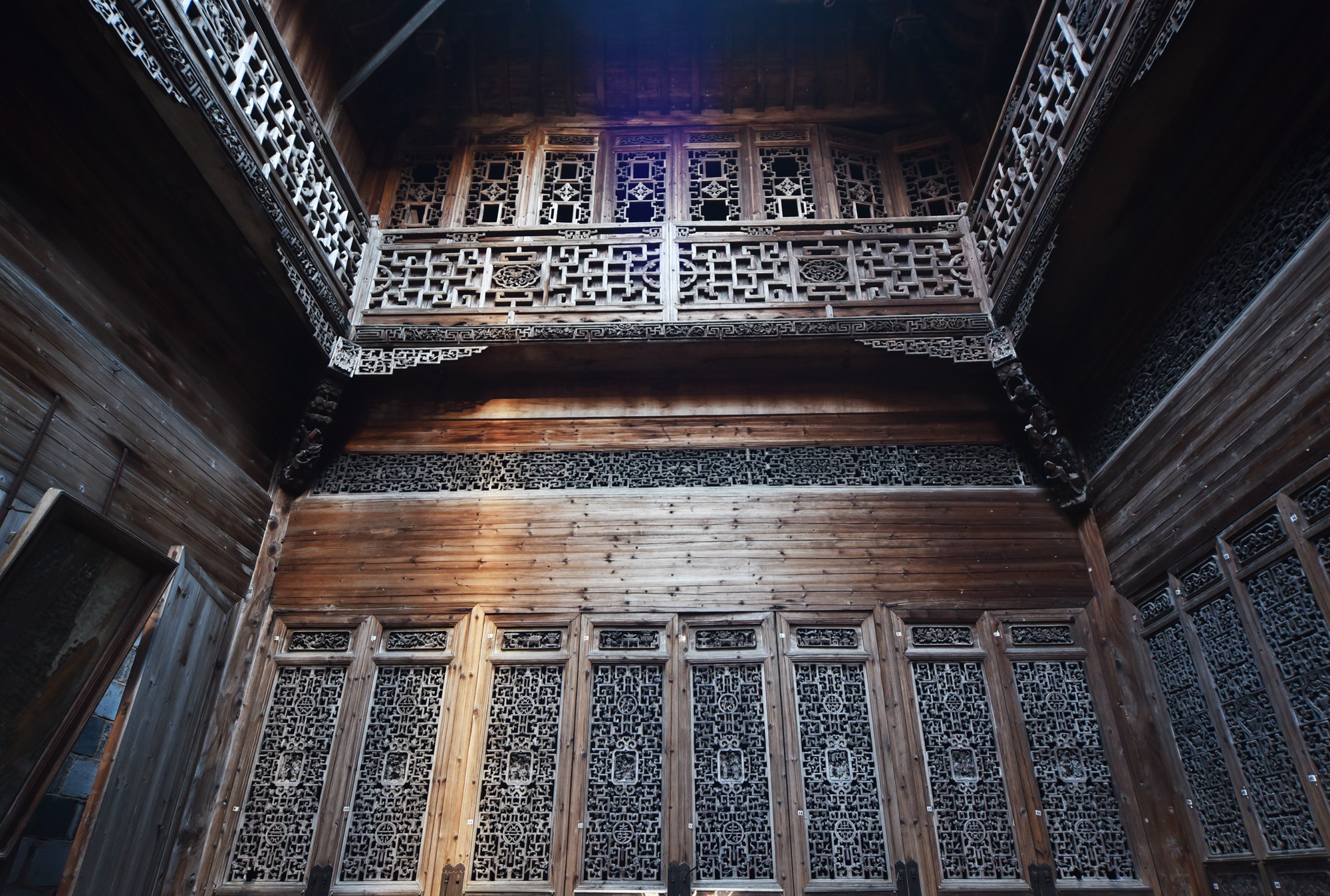 安徽黄山卢村中国木雕第一楼有故事卢百万六房姨太谁是最爱