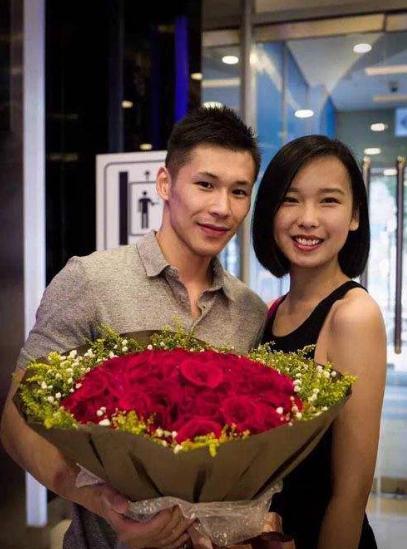 中国体坛最美爱情故事白富美倒追体操冠军三年如今抱得美男归