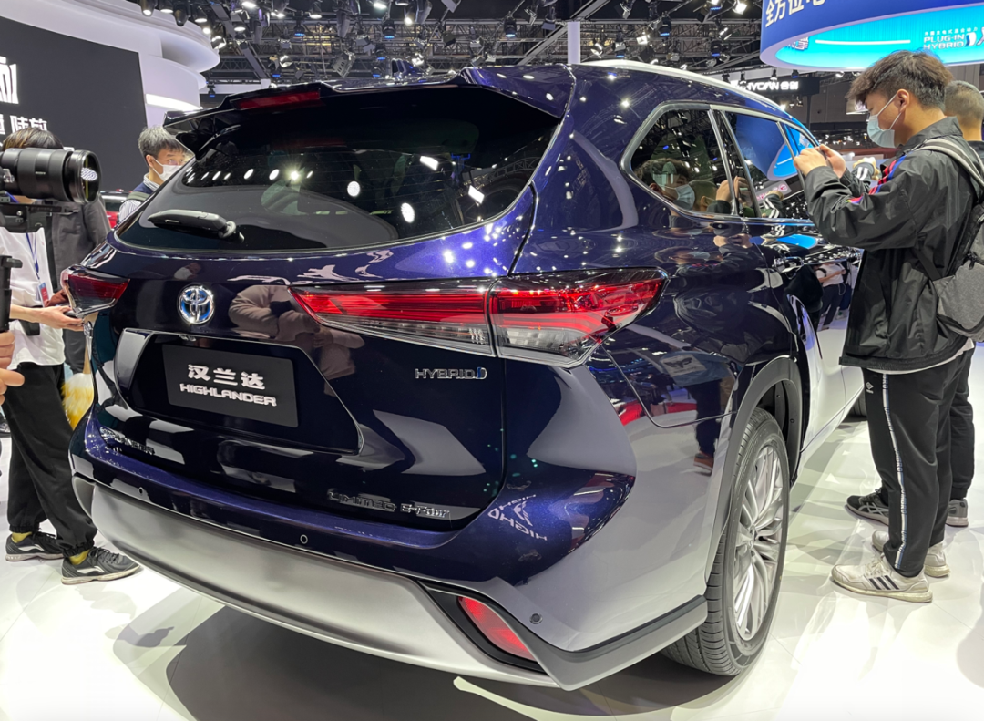 2021上海车展丨搭载25l混动系统广汽丰田全新汉兰达首次亮相