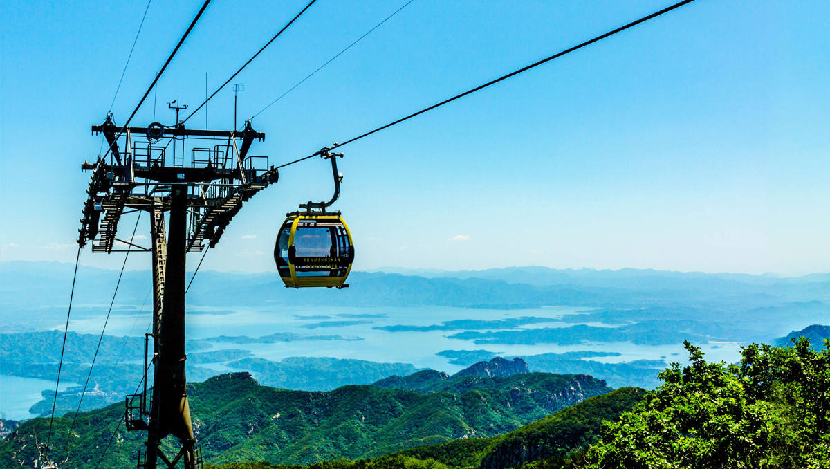 和神兽的小比拼就在云蒙山