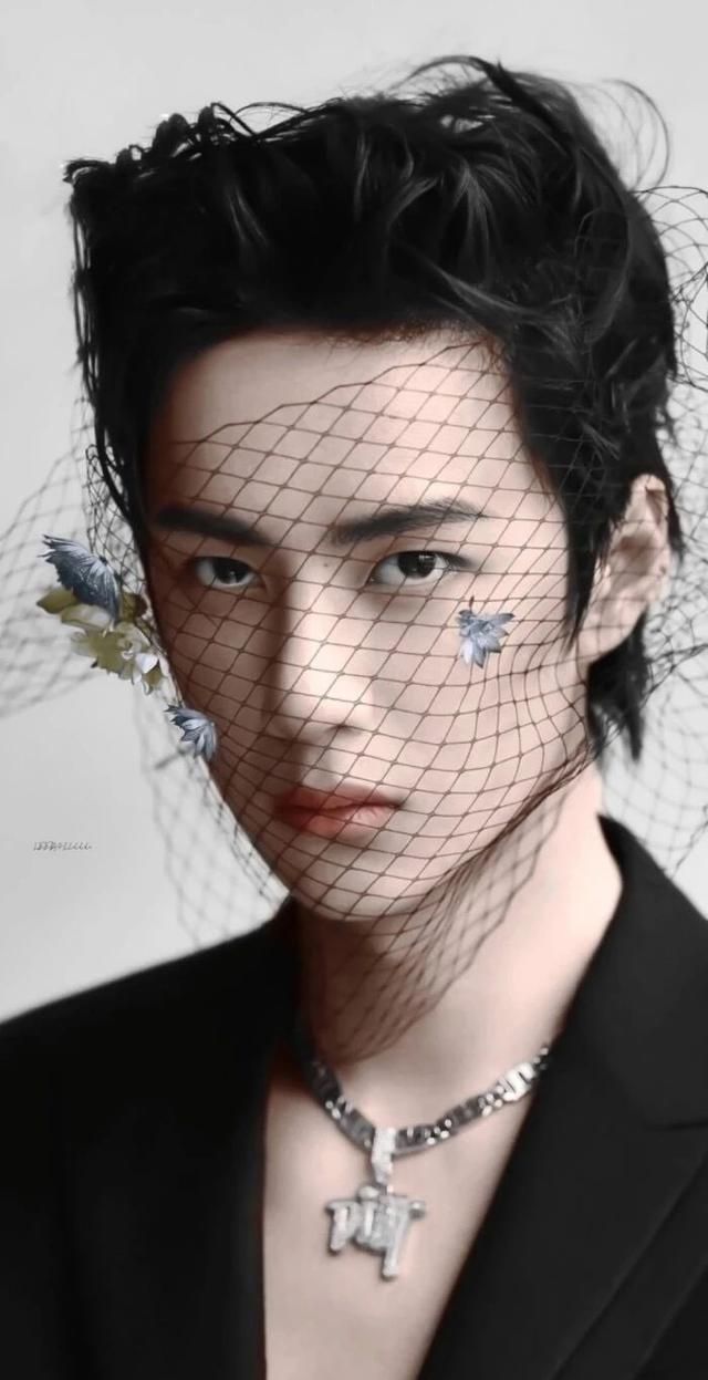 王一博壁纸真的超性感让人眼前一亮浓浓的荷尔蒙气息扑面而来