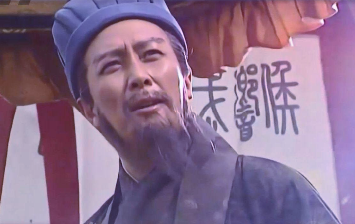 68岁唐国强罕见露面皮肤黝黑双下巴明显穿一身正装秀书法作品