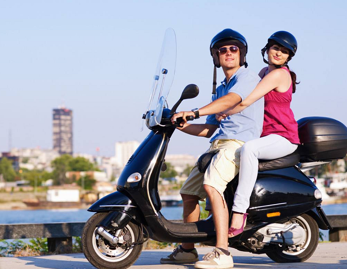 所以,笔者建议,如果想要乘坐摩托车,那么就应该提前在着装上做好准备