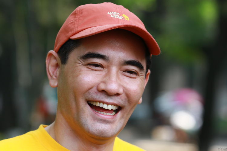 赵文瑄胡子花白,住八百平乡下豪宅养骨折,至今单身无娶妻__财经头条