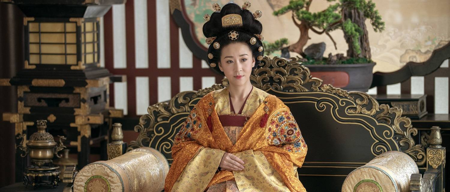 《骊歌行》讲述了商贾之女傅柔与富家子弟盛楚慕两