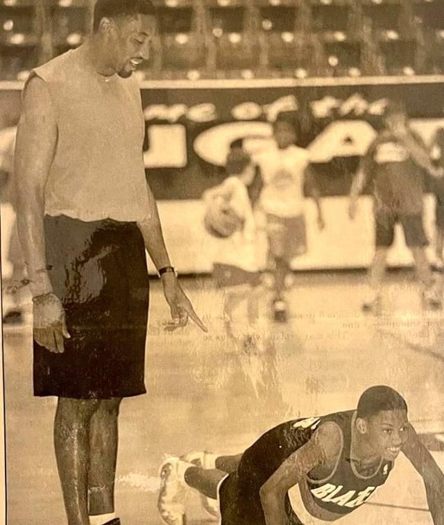 悲痛!皮蓬33岁大儿子去世,和4个女儿生8个孩子,已失去1儿1女休闲区蓝鸢梦想 - Www.slyday.coM 悲痛!皮蓬33岁大儿子去世,和4个女儿生8个孩子,已失去1儿1女休闲区蓝鸢梦想 - Www.slyday.coM