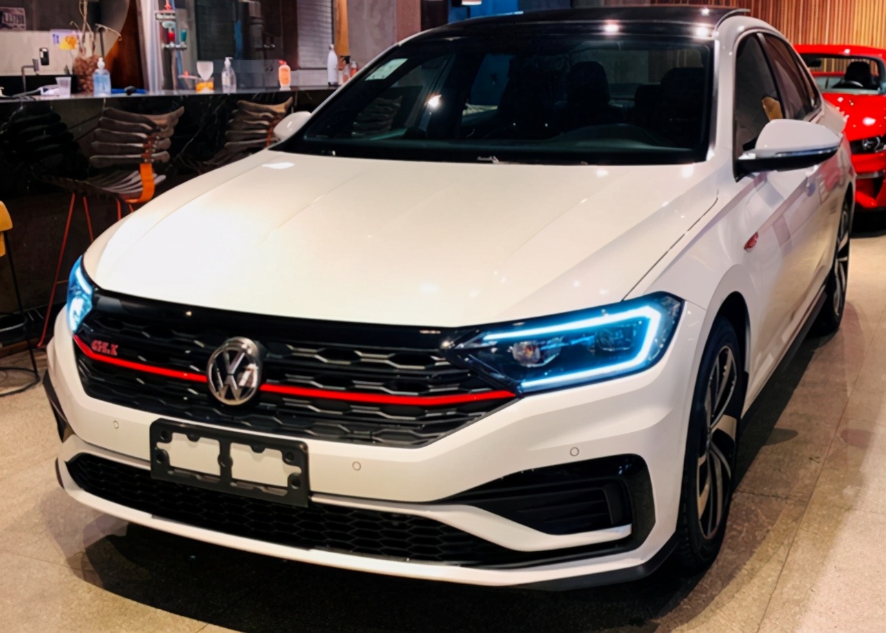 2.0t引擎 8at,运动版大众速腾曝光,新外观比本田思域还凌厉!